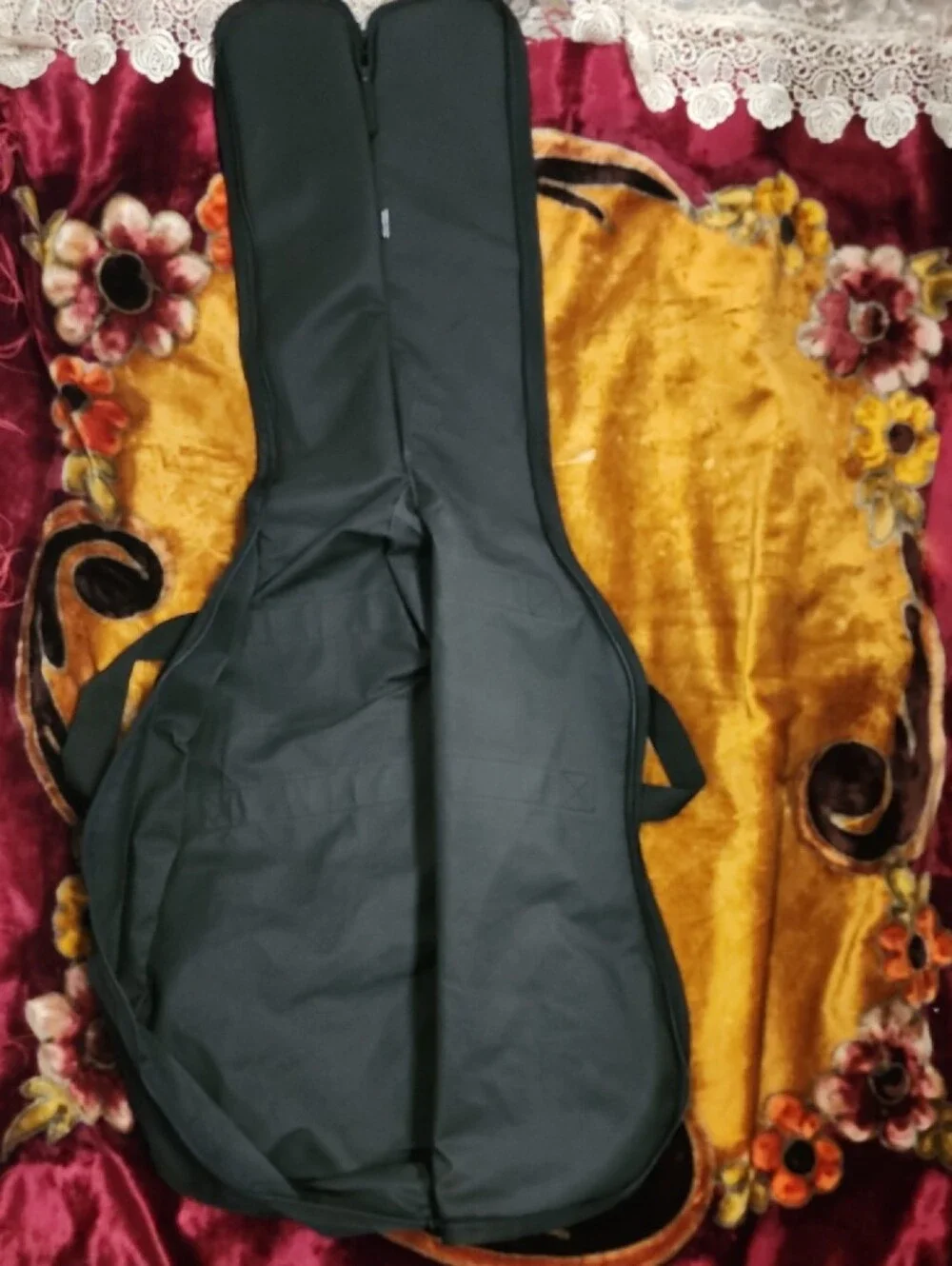 🤩SALE🤩 Yamaha Black Soft Guitar Case with White Logo